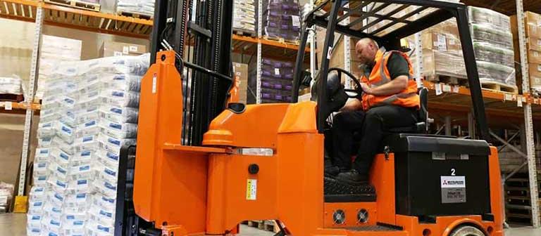 Articulated forklift truck in use